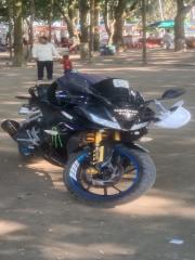 YAMAHA R15 V3